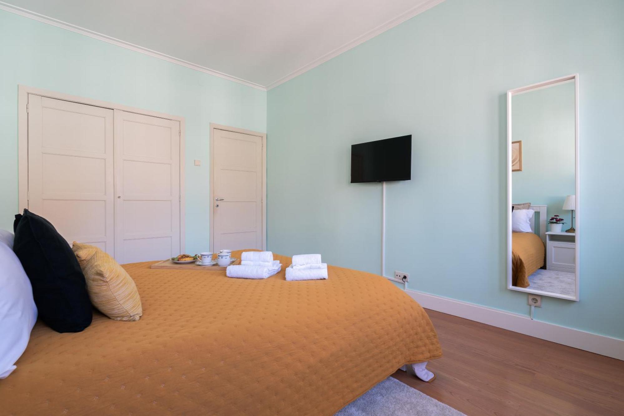 Host Wise - Colorful Bright Flat With Balcony Apartment Porto Cameră foto
